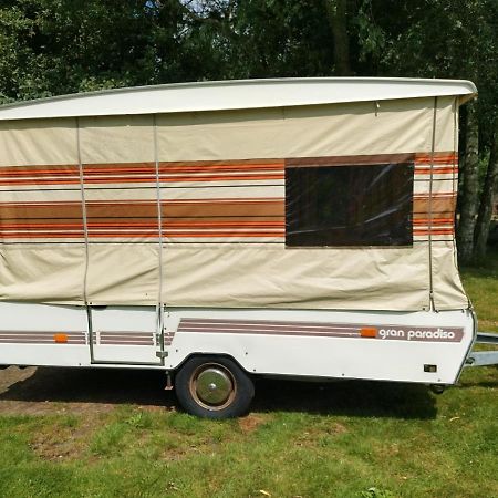 Old Timer Vouwwagen Tynaarlo Buitenkant foto