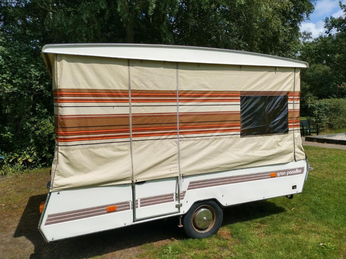 Old Timer Vouwwagen Tynaarlo Buitenkant foto